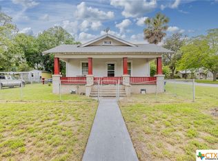 217 Smith St, Gonzales, TX 78629