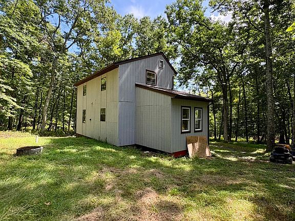 2nd image of 142 Doe Loop