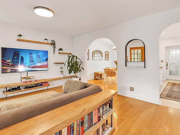 4th image of 21-40 37th St