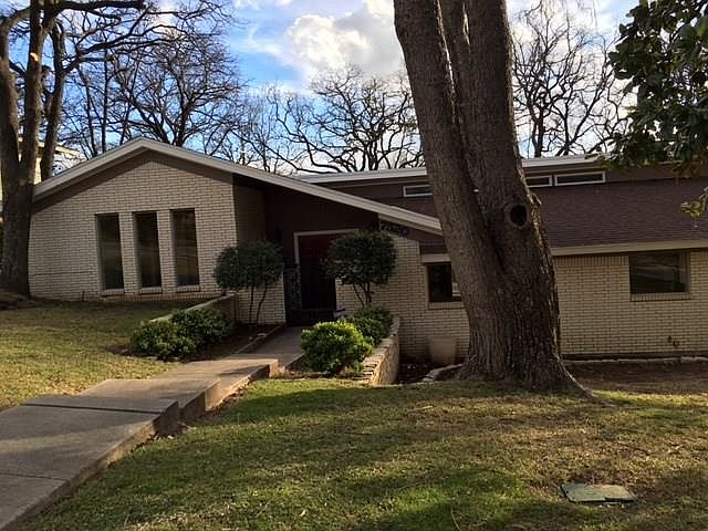 1st image of 7520 Yolanda Dr