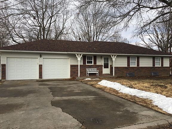 2nd image of 1115 Stonehaven Ave
