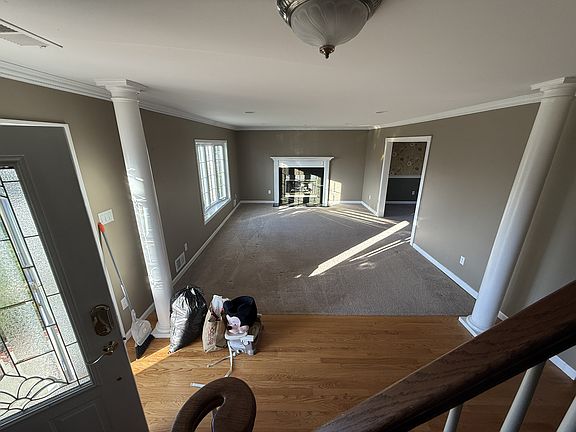 4th image of 1321 Mizzen Ave
