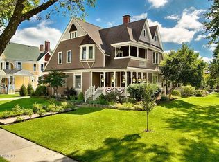 1404 Cass St, La Crosse, WI 54601