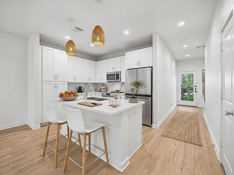 5710 Elysian St — Photo 2