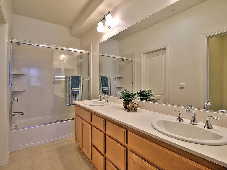 2152 Sheffield Dr — Photo 13