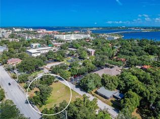514 5th Avenue Dr E, Bradenton, FL 34208