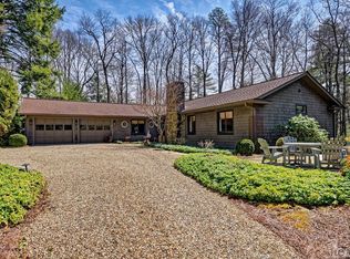 186 Chestnut Ln, Highlands, NC 28741
