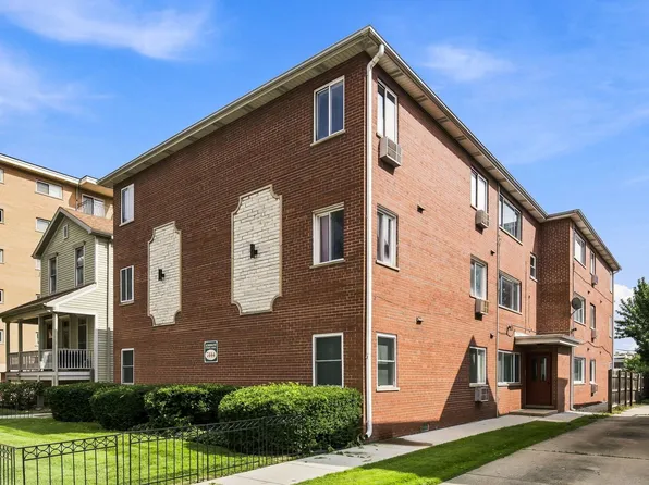 7444 Washington St APT 10, Forest Park, IL 60130
