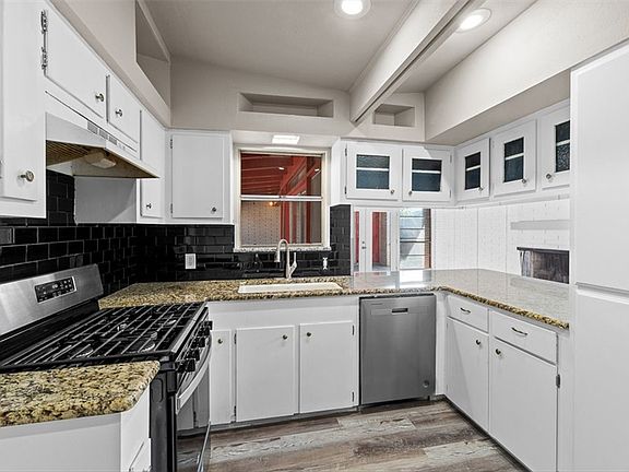 4th image of 123 E Janin Cir