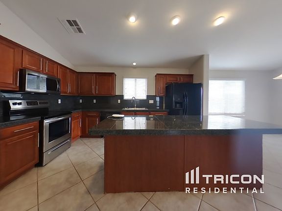 5th image of 6810 W Desert Ln