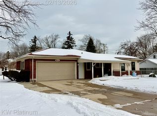 1671 New Jersey Ave, Marysville, MI 48040