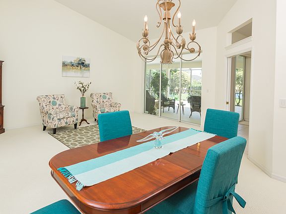 Living/Dining Combo w VIEWS