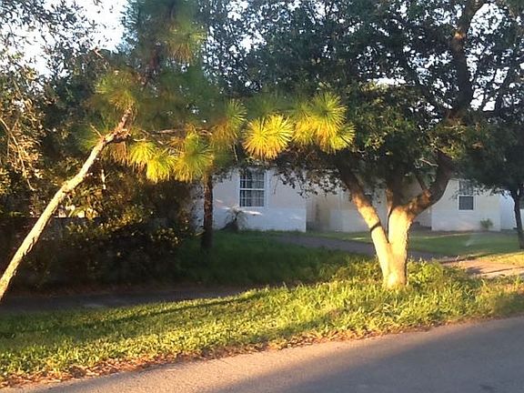4th image of 2539 Dewey St
