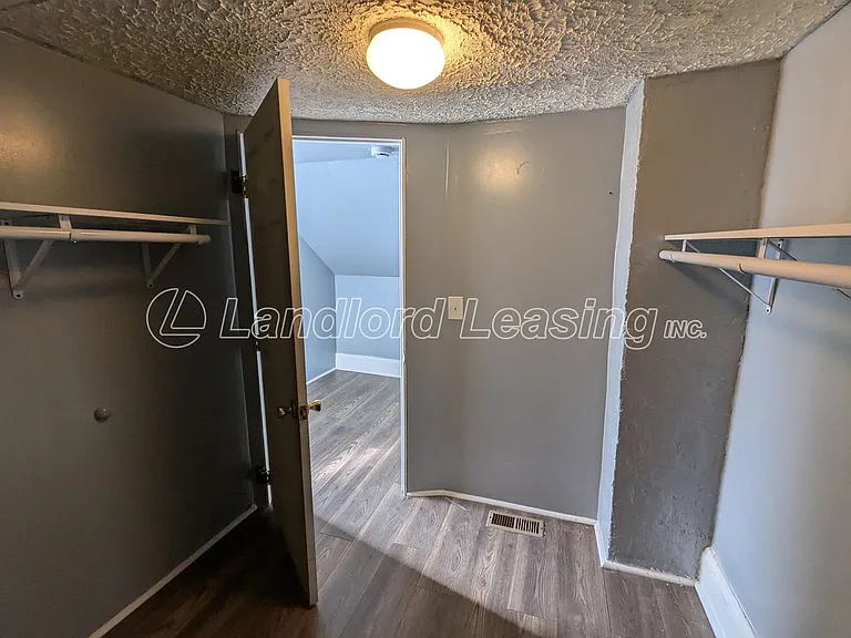 352 Broadway St — Photo 17