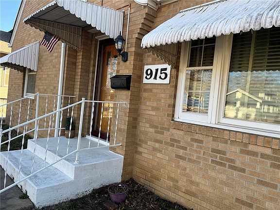 3rd image of 915 S National Ave