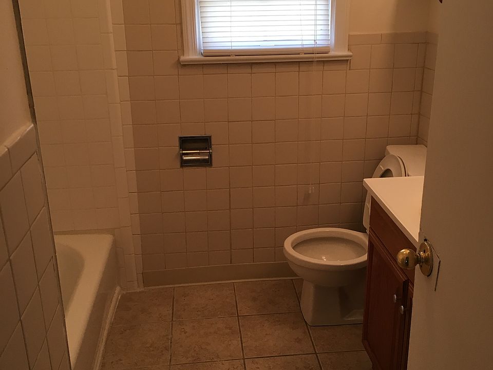 1st image of 211 N Seminole Dr #Duplex