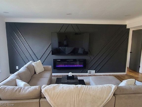 2nd image of 23718 Cedar Rd