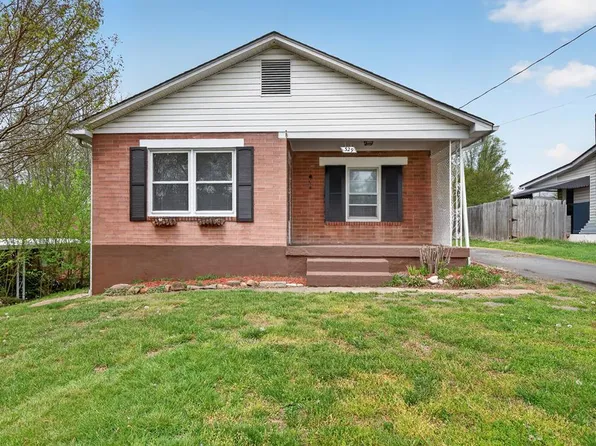 329 Magnolia Dr, Bristol, VA 24201