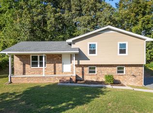 1621 Zale Dr SE, Cleveland, TN 37323