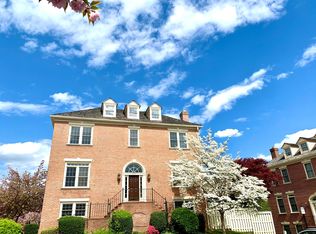 3937 Barcroft Mews Ct, Falls Church, VA 22041