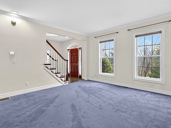 4th image of 531 Cayuga Heights Rd