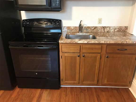 2nd image of 5425 Baywood St #10753852