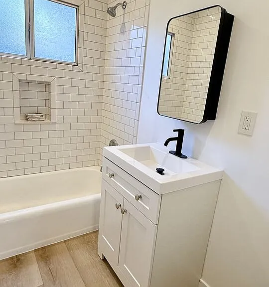 1143 N Formosa Ave #3 — Photo 6
