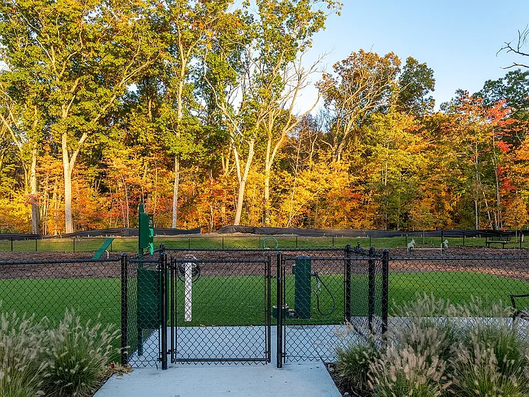 Edgemere Crossing — Photo 35