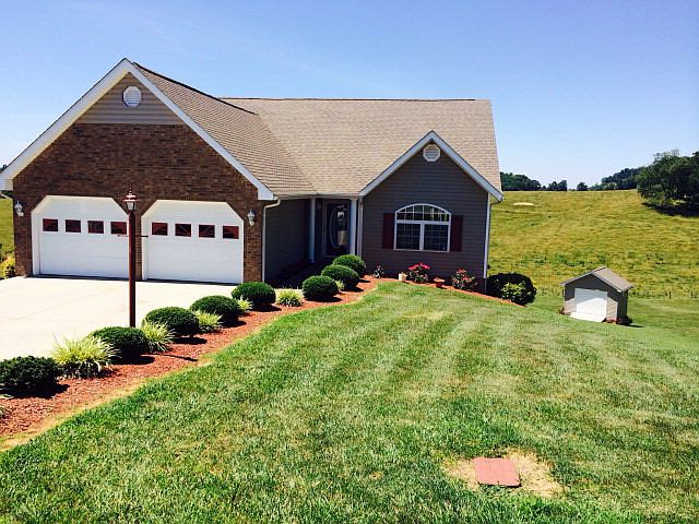 1st image of 16735 Chase Ln
