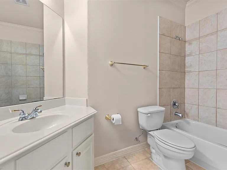9610 Champions Cove Dr — Photo 20