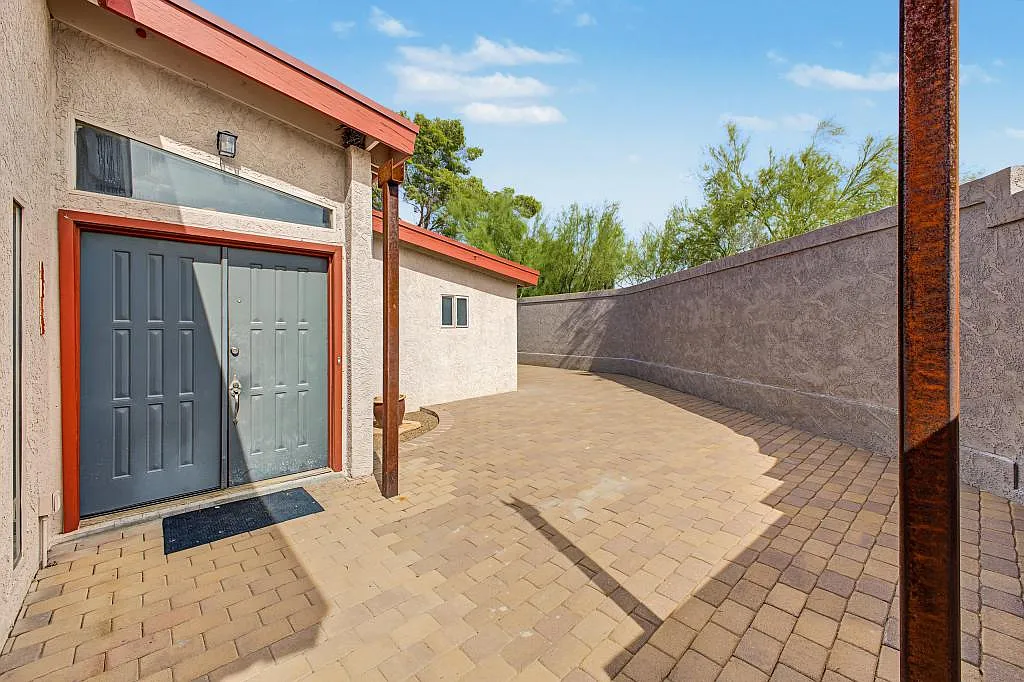 2845 N Silver Spur Dr — Photo 4