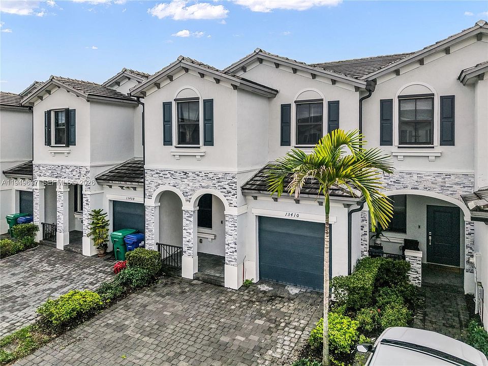 1st image of 13410 SW 287th Ter