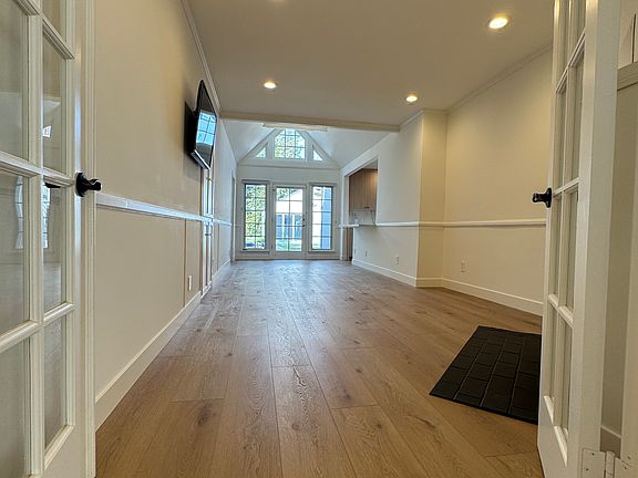 4th image of 12227 Shetland Ln
