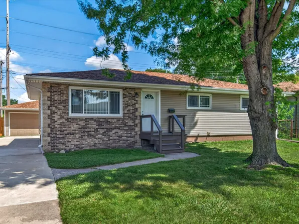 9937 Delaware Pl, Highland, IN 46322