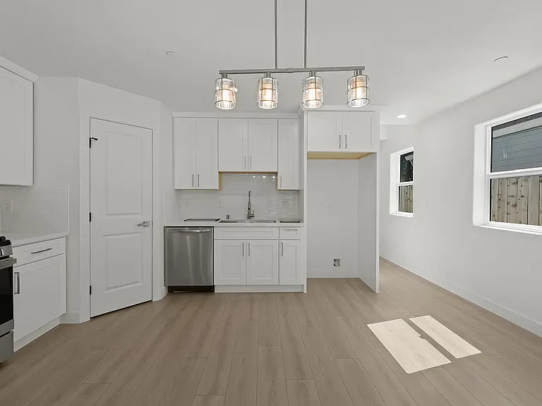 2565 Lexington St #2565 — Photo 20