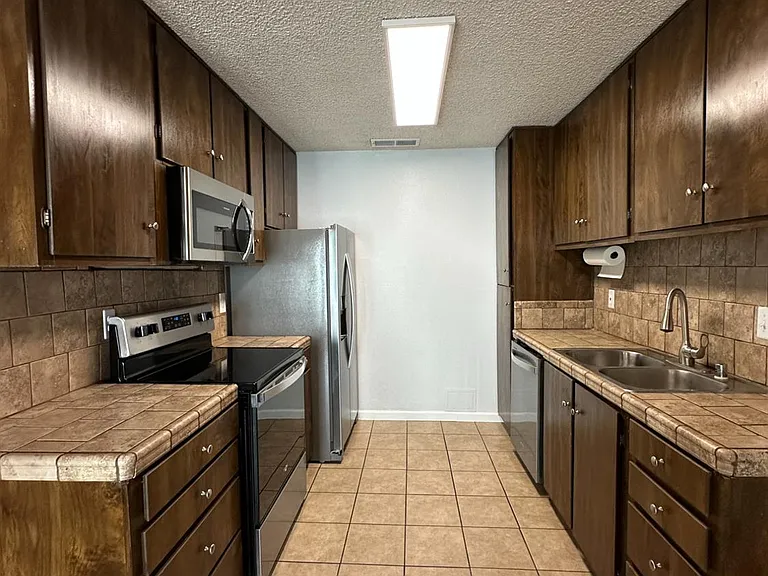 297 E Bullard Ave #136 — Photo 9