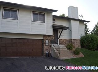 8306 Oakview Ct N, Maple Grove, MN 55369