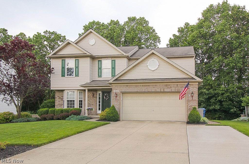 9164 Aaron Ln Olmsted Falls OH 44138 Zillow