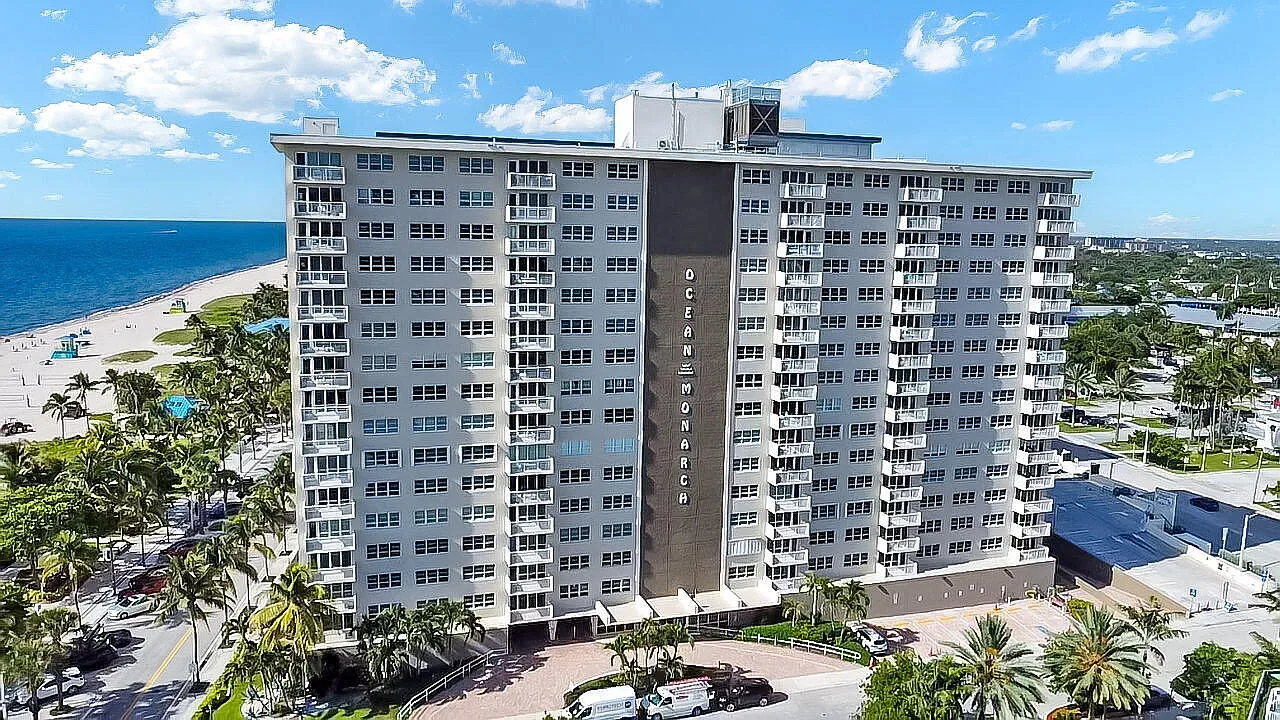 2 bed, 2.0 bath, 1080 sqft, $3,200 — Photo 1