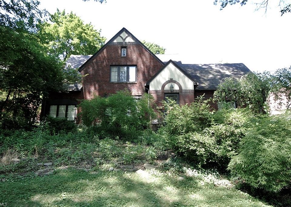 1st image of 715 Palisades Dr