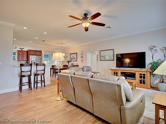 5th image of 4025 Santa Barbara Dr