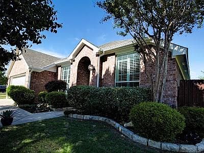 4th image of 2613 Valencia Ln