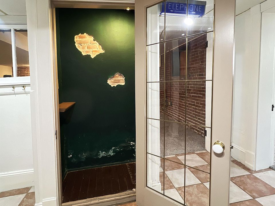 Phone Booth-Built in