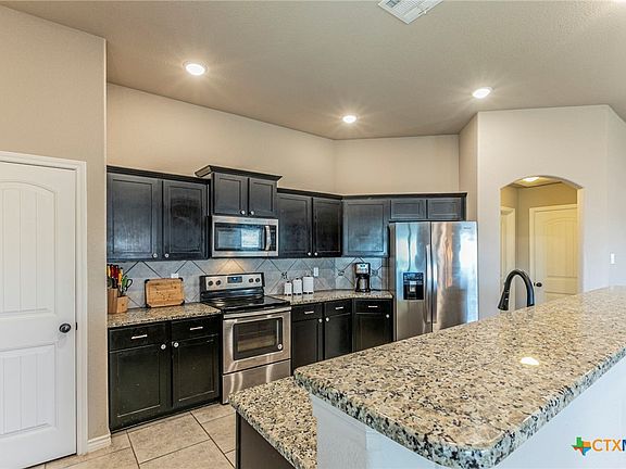 5th image of 821 Kendra Dr