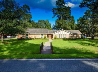 1103 Pinewood Blvd, Sour Lake, TX 77659