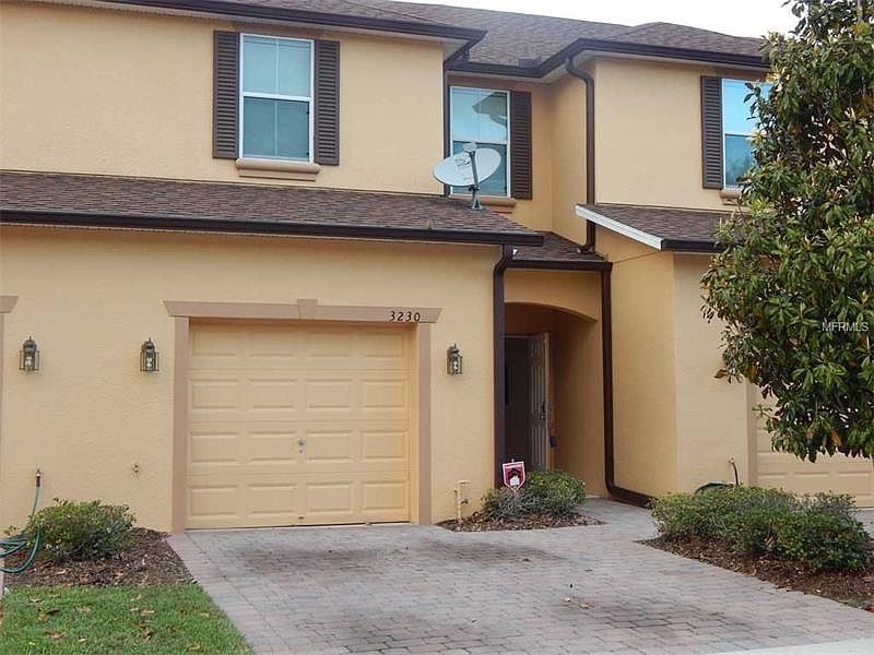 1st image of 3230 Retreat View Cir