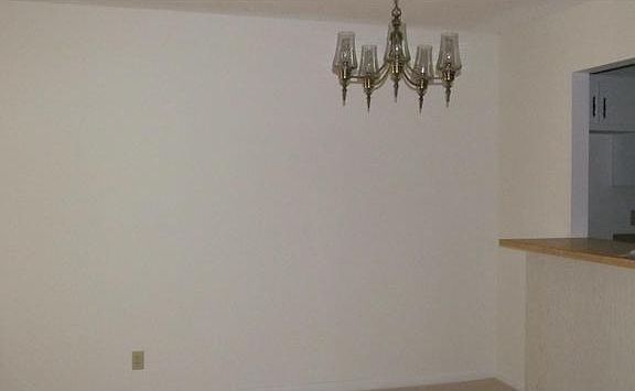 3rd image of 1206 S Lakes End Dr APT C