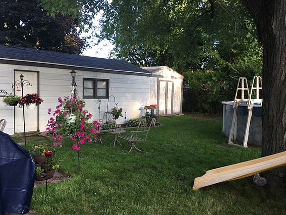 5th image of 3711 Seward Ave