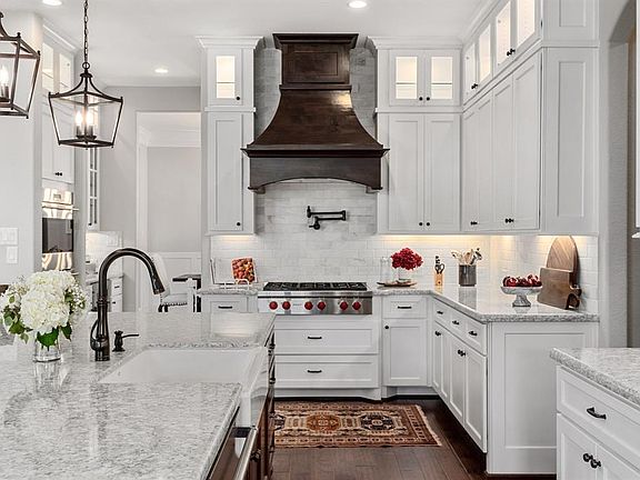 2nd image of 127 S Curly Willow Cir