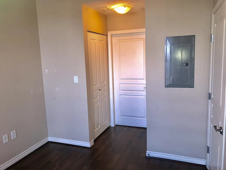 300 W Beech St #1506-1 — Photo 6